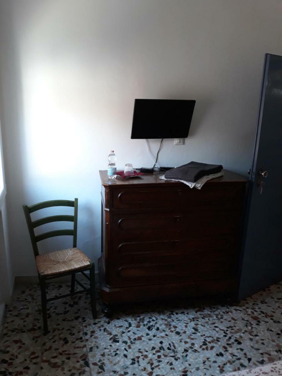 Affittacamere Fiore Imola Habitación foto